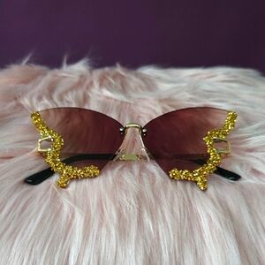 Butterfly Framed Sunglasses (NWOT)